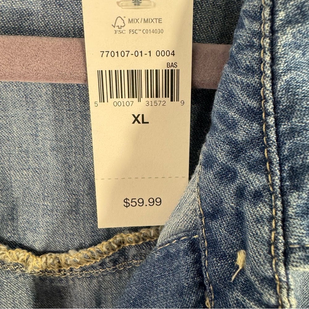 Gap ladies Denim Button-Up Jean shirt - Picture 8 of 8